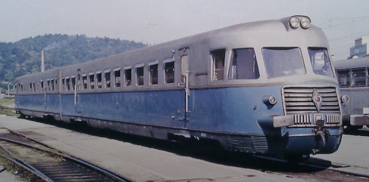Diesel motorni vlak za rukovodioce Aln772