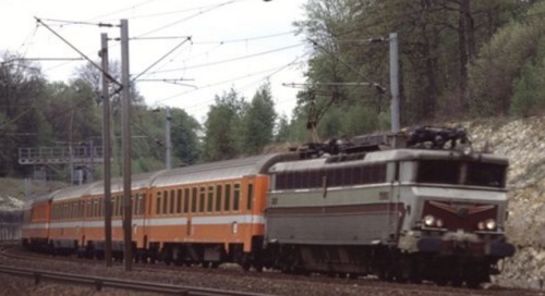 Treno in livrea C1 in Francia (foto da drehscheibe-online.de)
